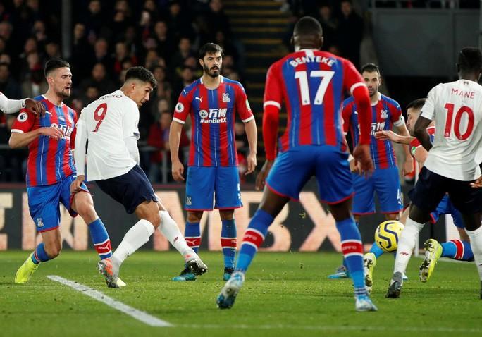 Liverpool thách thức sân cỏ Ngoại hạng - Ảnh 1. Liverpool thách thức sân cỏ Ngoại hạng - Ảnh 1.