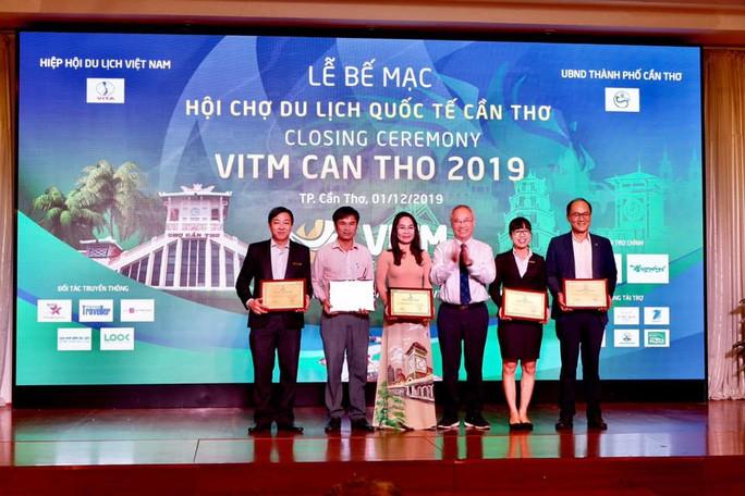 Saigontourist đạt nhiều giải thưởng tại Lễ vinh danh các cá nhân, doanh nghiệp tiêu biểu năm 2019 của du lịch Việt Nam - Ảnh 1. Saigontourist đạt nhiều giải thưởng tại Lễ vinh danh các cá nhân, doanh nghiệp tiêu biểu năm 2019 của du lịch Việt Nam - Ảnh 1.