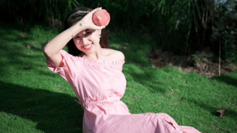 Vân Hugo "Đường lên đỉnh Olympia" ngày càng điệu đà, sexy