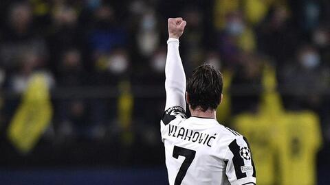 Ghi bàn ở giây 32, Dusan Vlahovic viết lại lịch sử Champions League