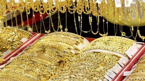 Giá vàng SJC vượt 71 triệu đồng, bán nhanh lãi đậm