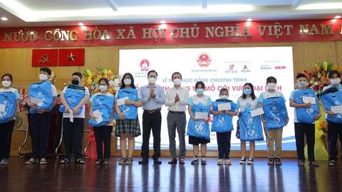 Học bổng đại học toàn phần cho học sinh mồ côi vì Covid-19