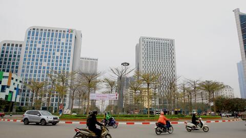 Vẻ đẹp nao lòng của Hà Nội vào mùa cây thay lá