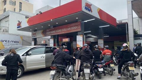 Ngày mai, giá xăng dự báo giảm sau 7 lần tăng "phi mã"