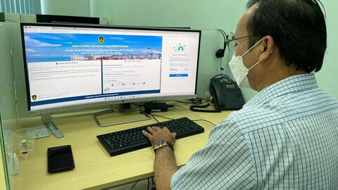 Doanh nghiệp thấp thỏm với phí cảng biển