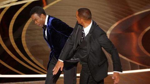 Tài tử Will Smith xin lỗi sau sự cố "đi đường quyền" với Chris Rock tại Oscar 2022