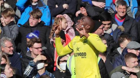 Địa chấn Stamford Bridge, Chelsea thất bại đầy nghi vấn trước Brentford