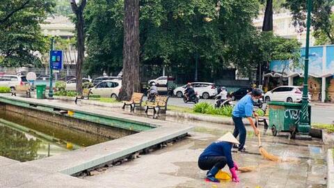Cần sớm "thay áo" Hồ Con Rùa