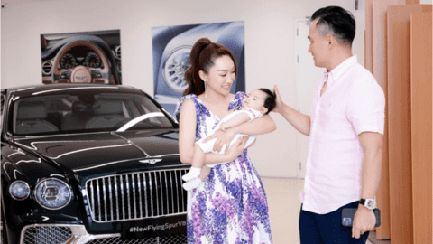 Chi Bảo - Lý Thùy Chang nhận xe hơi 20 tỷ đồng