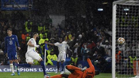 Benzema tung hat-trick, Real Madrid nhấn chìm chủ nhà Chelsea
