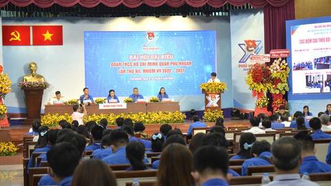 Tuổi trẻ cống hiến không phải để làm quan mà để trưởng thành