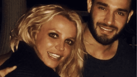 Chuyện tình của Britney Spears và bạn trai kém 13 tuổi