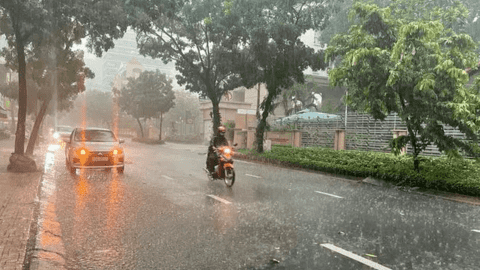 Dự báo thời tiết ngày 5/5: Bắc Bộ nhiệt độ tăng nhẹ, có mưa vài nơi