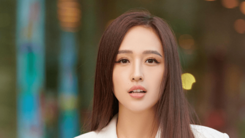 Thanh xuân bạc đầu tính toán và cuộc sống "nhàm chán" của Mai Phương Thúy ở tuổi 34