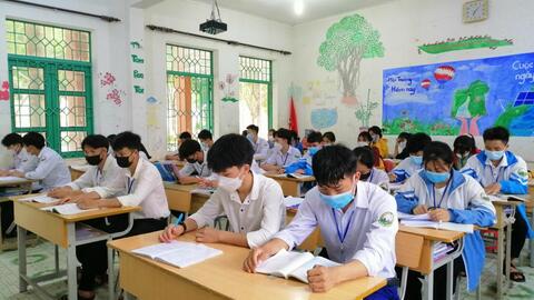 Học sử không thể phụ thuộc hoàn toàn vào sách giáo khoa