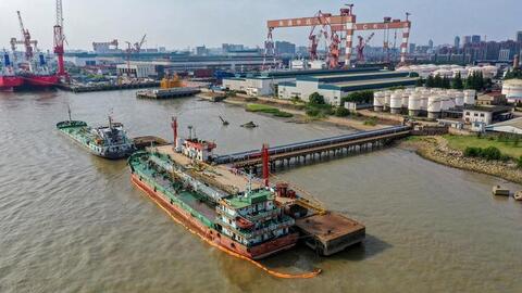Châu Á tăng cường mua dầu Nga