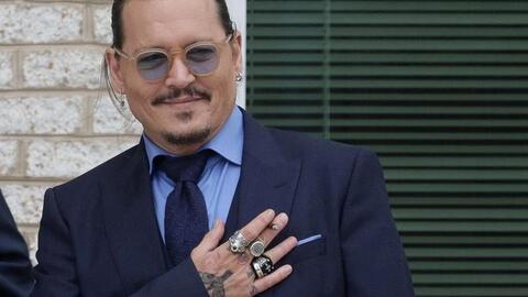 Amber Heard không đủ tiền bồi thường cho “cướp biển” Johnny Depp