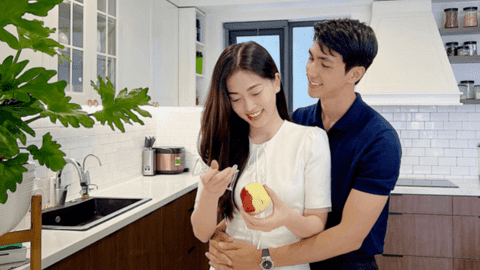 Vừa xong đám hỏi, Bình An - Á hậu Phương Nga khoe độ giàu sang khiến fan lóa mắt