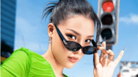 Gây xôn xao khi diện đồ quá sexy sau ly hôn chồng Tây, Hoàng Oanh nói gì?