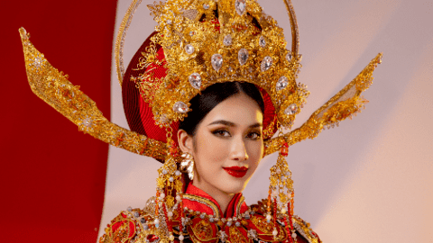 Á hậu Phương Anh toả sáng trong phần thi Trang phục dân tộc tại Chung kết Hoa hậu Quốc tế 2022