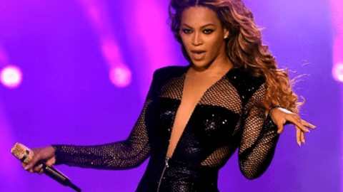 “Ong chúa” Beyonce hát giao thừa thù lao gần 570 tỉ đồng