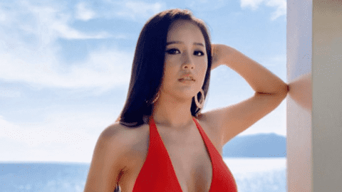Mai Phương Thúy bất ngờ thông báo "đi lấy chồng"