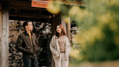 Nhà của Pao có gì mà hấp dẫn khách du lịch đến thế? Giật mình lý do không được mặc mầu trắng, huýt sáo khi đến nơi đây