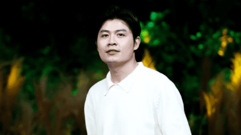 Nhạc sĩ Nguyễn Văn Chung rơi vào khủng hoảng với dòng nhạc "đặc biệt"