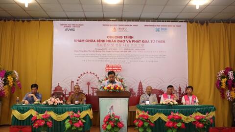 Trường Đại học Y dược Buôn Ma Thuột khám bệnh từ thiện cho người dân
