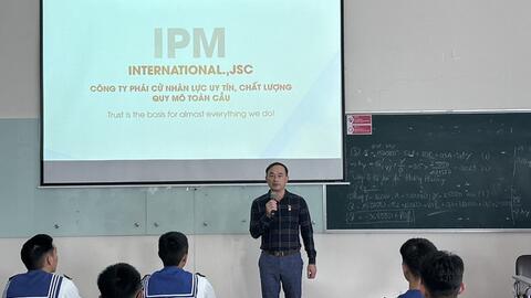 Sôi nổi Ngày hội Tư vấn việc làm tại Đà Nẵng