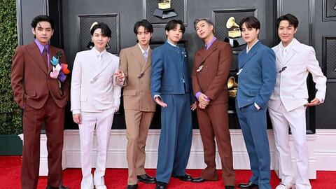 “Em út vàng” của nhóm BTS chuẩn bị nhập ngũ, fan tiếc nuối