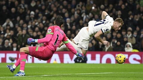 Thua ngược ngỡ ngàng, Tottenham lập kỷ lục buồn Ngoại hạng Anh