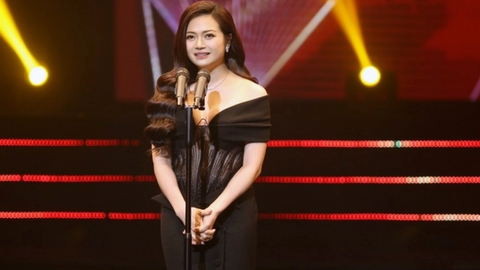 Kiều Anh khóc khi nhận giải "Nữ diễn viên ấn tượng" của VTV