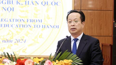 Học sinh Hàn Quốc trải nghiệm văn hóa, giáo dục tại Hà Nội