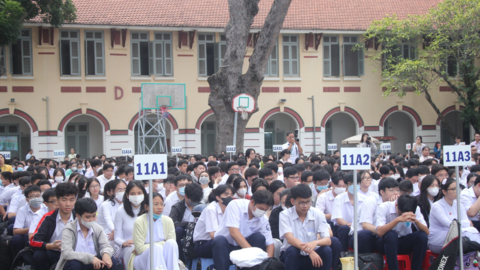 Vì sao TP HCM yêu cầu trường ngoài công lập không được thu học phí dài hạn?