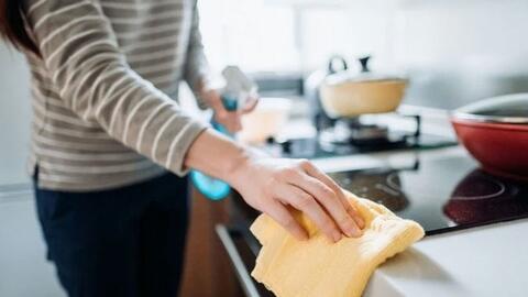 Nghỉ việc ở nhà làm nội trợ 26 năm, khi ly hôn được chồng bồi thường cho hơn 2 tỷ