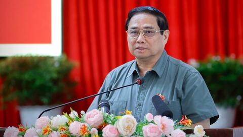 Dịch vụ, du lịch phục hồi mạnh, văn hóa, xã hội được chú trọng