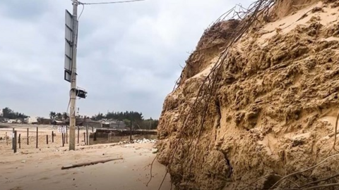 Sạt lở bủa vây bờ biển Vạn Tường, mong mỏi một tuyến kè an cư