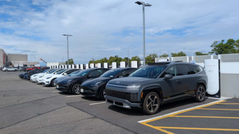 <a href="/so-hoa" title="Số hóa" rel="dofollow">Số hóa</a>