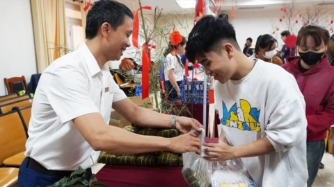 <a href="/van-hoa" title="Văn hóa" rel="dofollow">Văn hóa</a>