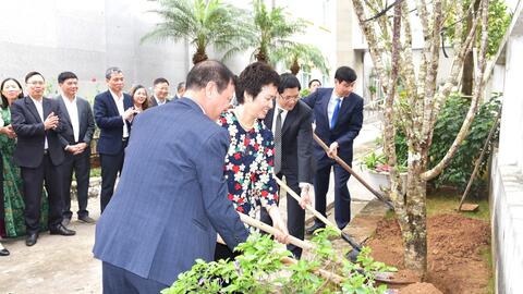 <a href="/van-hoa" title="Văn hóa" rel="dofollow">Văn hóa</a>