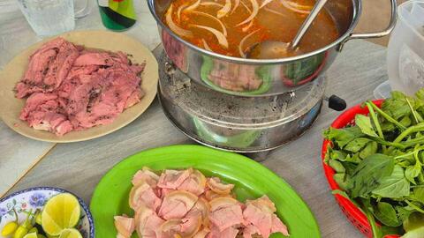 Thưởng thức hương vị bò nóng "độc nhất vô nhị" ở đảo ngọc Phú Quý