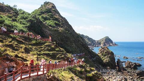 Phớt lờ chỉ đạo, Khu du lịch Eo Gió vẫn tăng giá vé gần gấp đôi