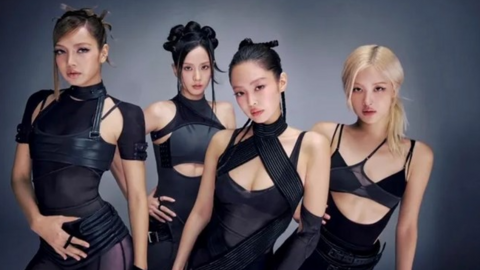 Blackpink bị chỉ trích vì quà tri ân người hâm mộ chỉ 128.000 đồng