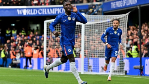 Lợi thế của Chelsea và Tottenham