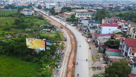 Hà Nội mở rộng đường huyết mạch, nhiều người dân không hợp tác bàn giao mặt bằng