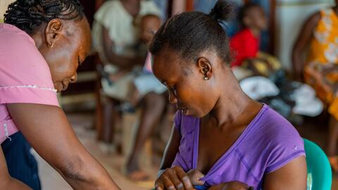 WHO cứu sống 20 triệu trẻ em châu Phi thế nào?