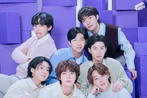 Thành viên BTS hé lộ nhóm sẽ trở lại với album mới và lưu diễn thế giới