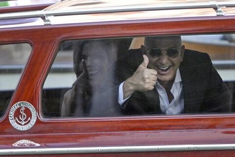 Con gái Tổng thống Donald Trump, Leonardo DiCaprio dự đám cưới tỉ phú Jeff Bezos