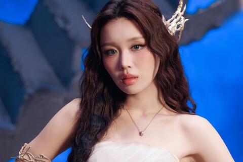 Sự nghiệp của ca sĩ Hàn Quốc bị dự đoán sắp dừng chân ở Em xinh say hi